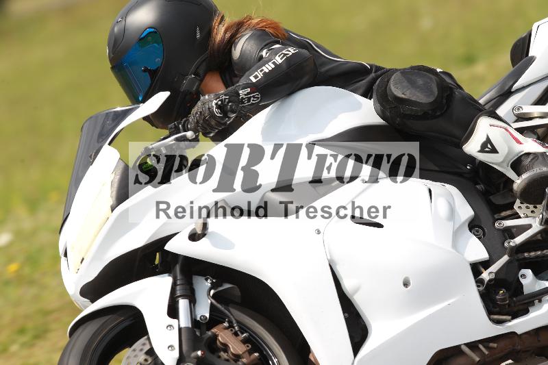 Archiv-2022/13 25.04.2022 Plüss Moto Sport ADR/Freies Fahren/16